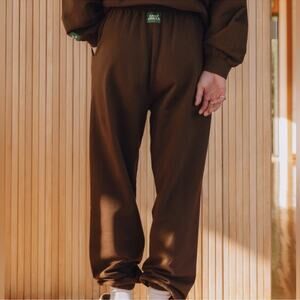 Daily Drills Unisex Fleece Joggers in Coco